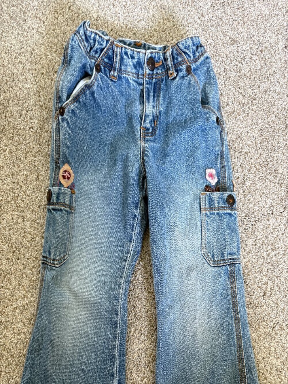 Y2K Baby Gap Girls Baggy Jeans light wash jeans with embroidered flowers 3 years